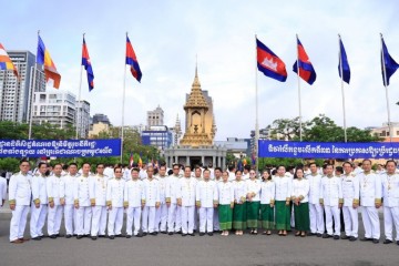 ឯកឧត្តម សេង ស៊ីវុត្ថា ប្រធានសាលាឧទ្ធរណ៍ភ្នំពេញ និង ឯកឧត្តម មាស សុភក្តិ អគ្គព្រះរាជអាជ្ញារង តំណាងដ៏ខ្ពង់ខ្ពស់ ឯកឧត្តម អ៊ុក សាវុធ អគ្គព្រះរាជអាជ្ញាអមសាលាឧទ្ធរណ៍......
